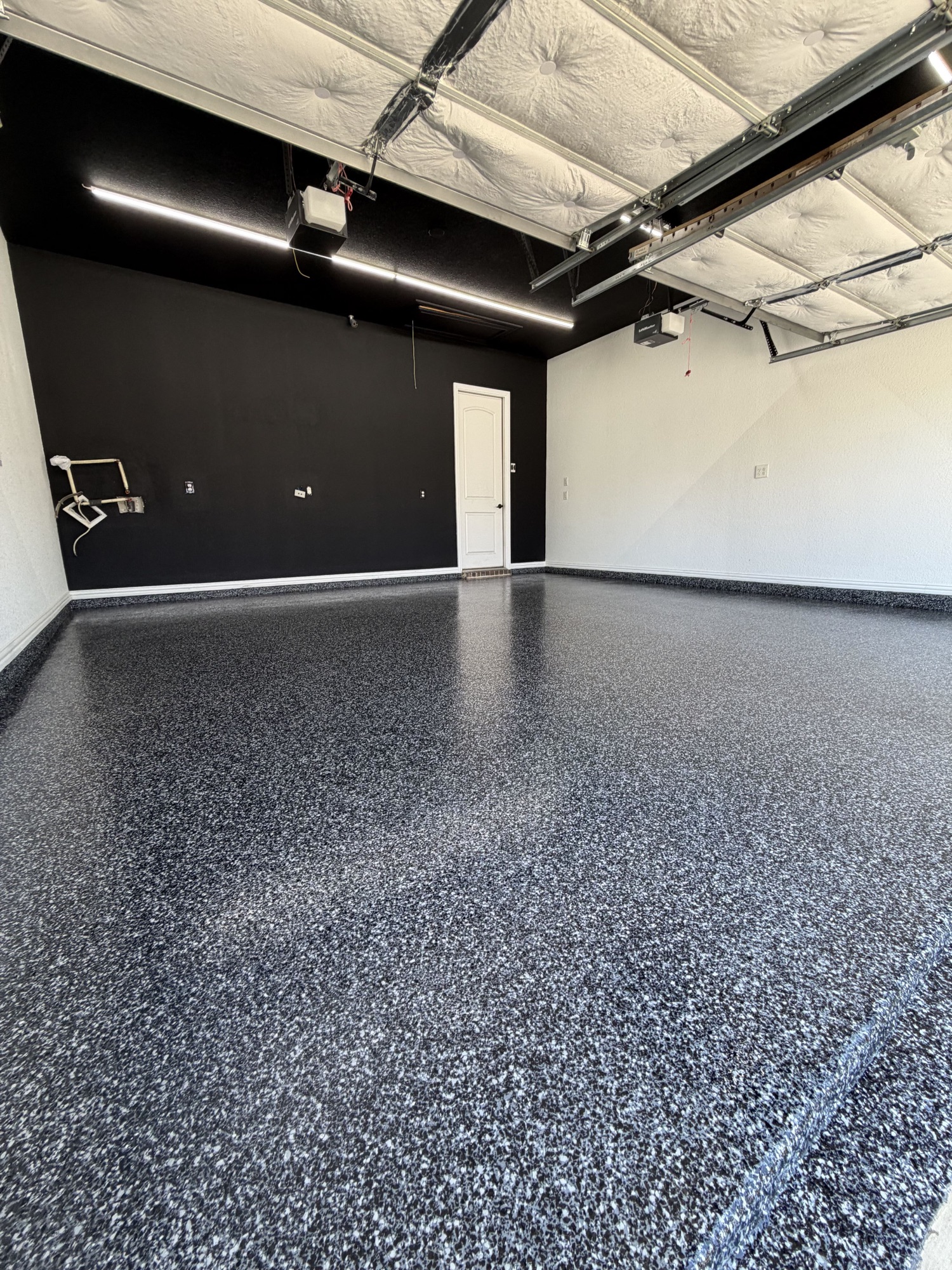 Tuxedo Garage — finished polyaspartic floor